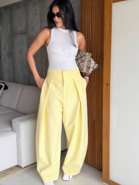 Zara Pants - NWT Zara Pastel Butter Yellow Pleated Wide Leg Cropped Pants Size Small